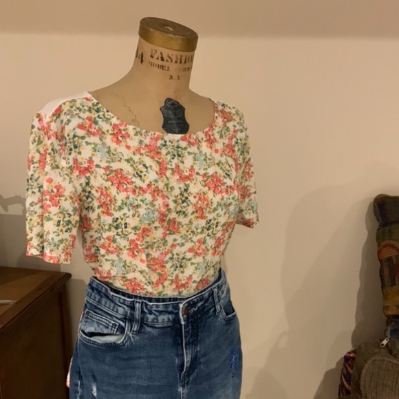 Floral blouse - Picture 1 of 5